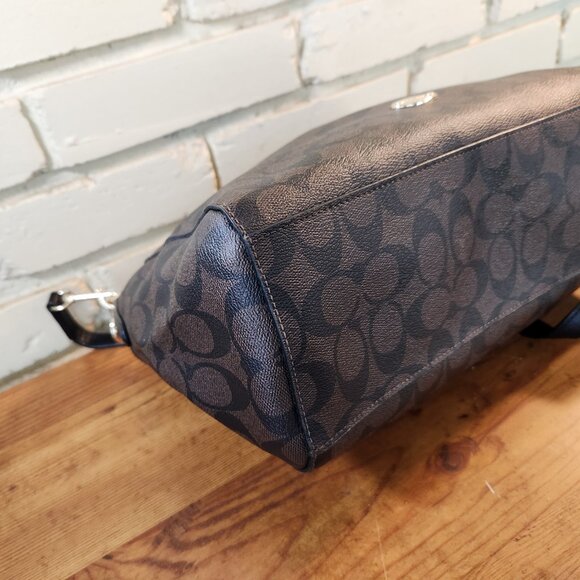 Euc Coach Celeste Signature 2 Way Shoulder Bag Purse - Picture 9 of 13